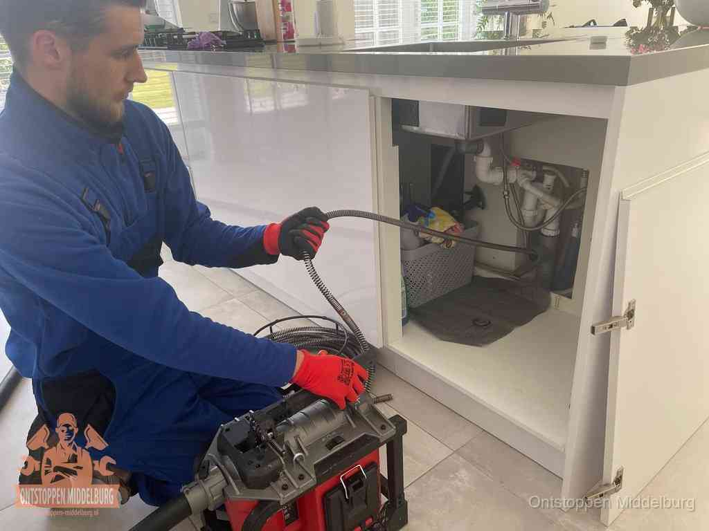 Riool ontstoppen ontstoppingsveer in Middelburg