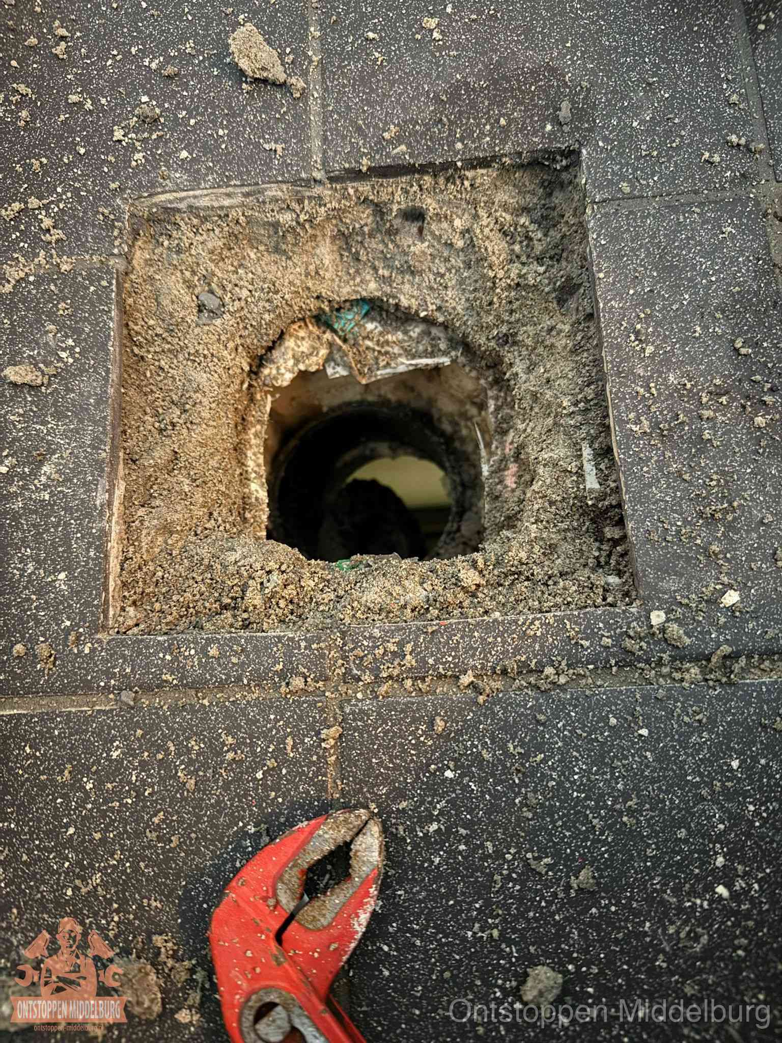 Rioolputje erfgrens eigendom in Middelburg